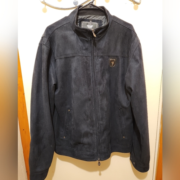 Black Jacket - Picture 2 of 3